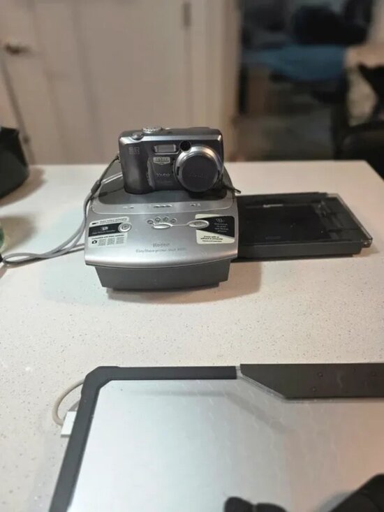 Kodak Other - Kodak EasyShare DX4530 5. 0pium0MP Digital Camera - Gray